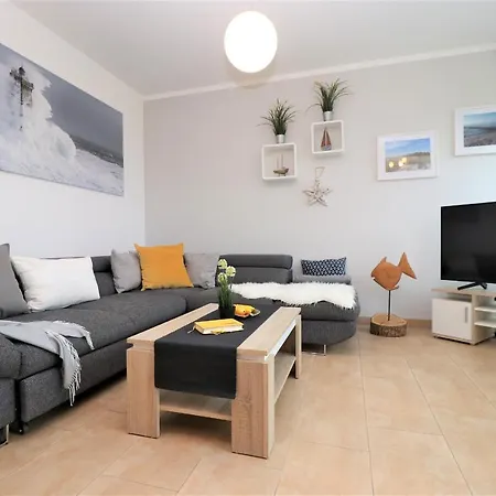 Kaeptn Brass 2 App 6 Suennsiet Apartament Dierhagen